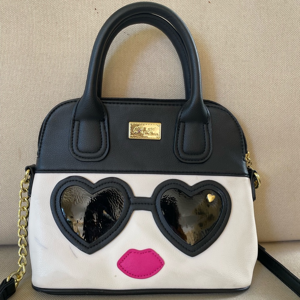 Betsey Johnson Luv by Betsey Sunglasses Satchel (Black/White)